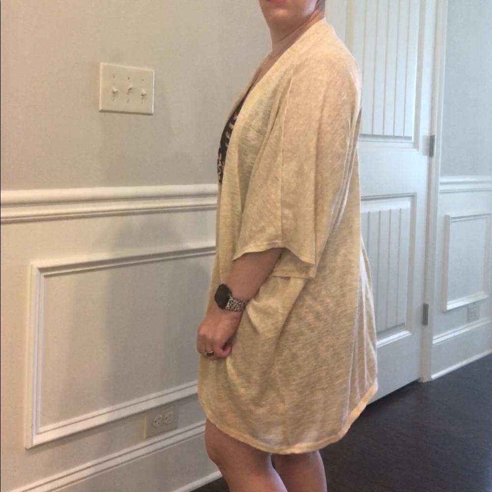 Tan/Cream slouchy button free cardigan